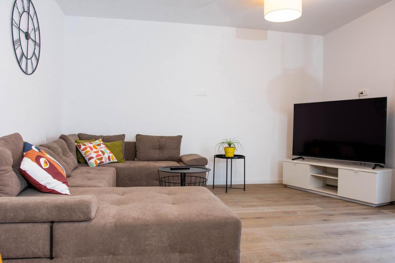 Apartment Ana Kaštela Екстериор снимка