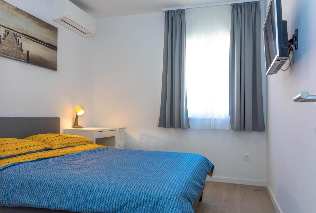 Apartment Ana Kaštela Екстериор снимка