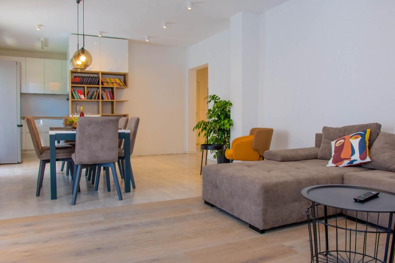Apartment Ana Kaštela Екстериор снимка