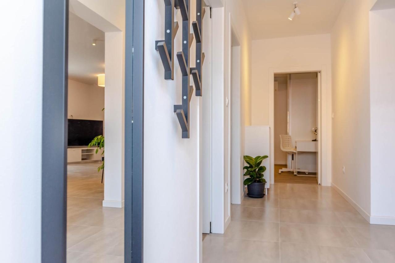 Apartment Ana Kaštela Екстериор снимка