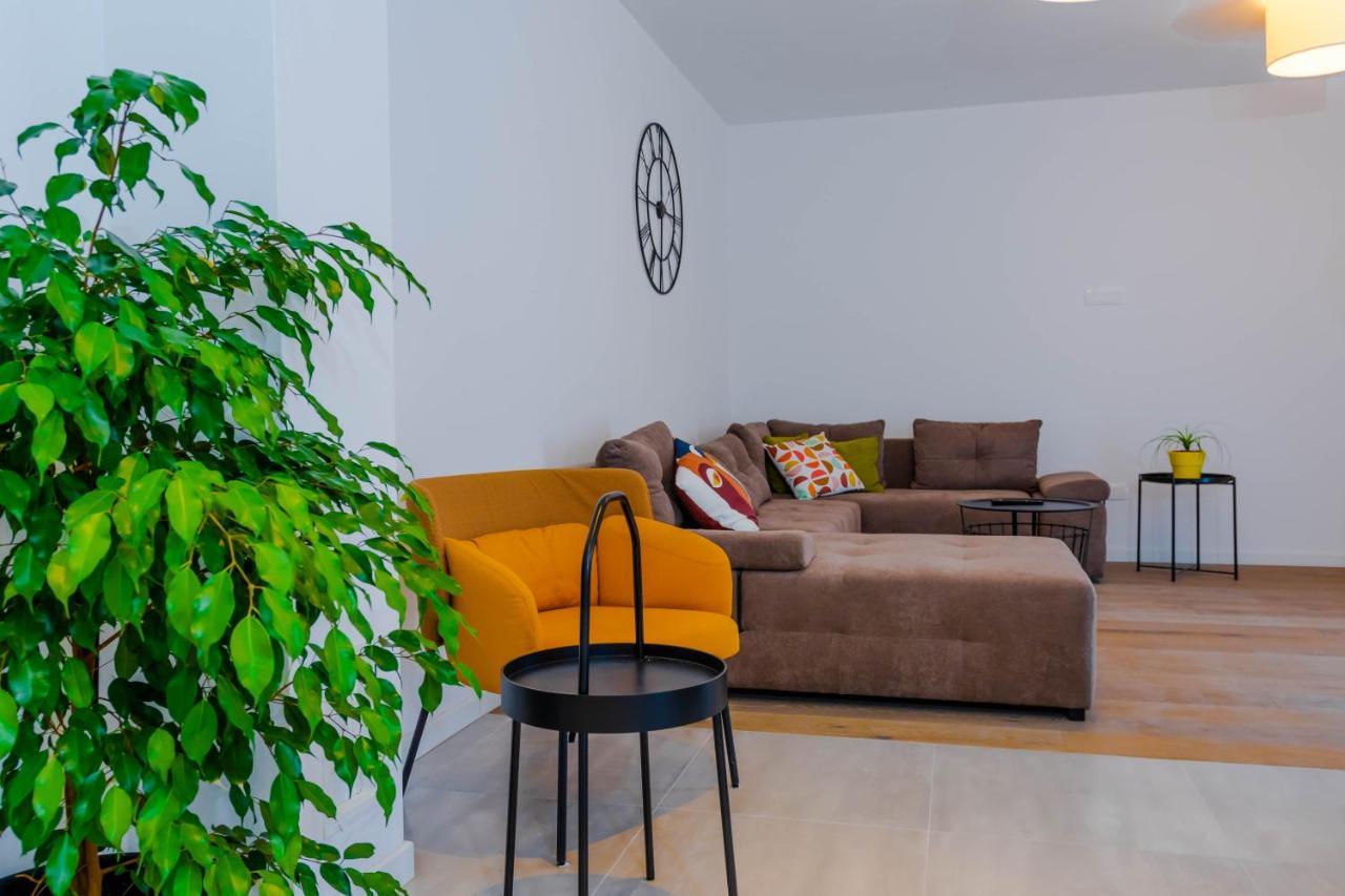 Apartment Ana Kaštela Екстериор снимка