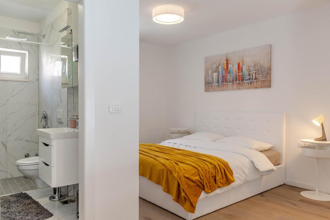 Apartment Ana Kaštela Екстериор снимка