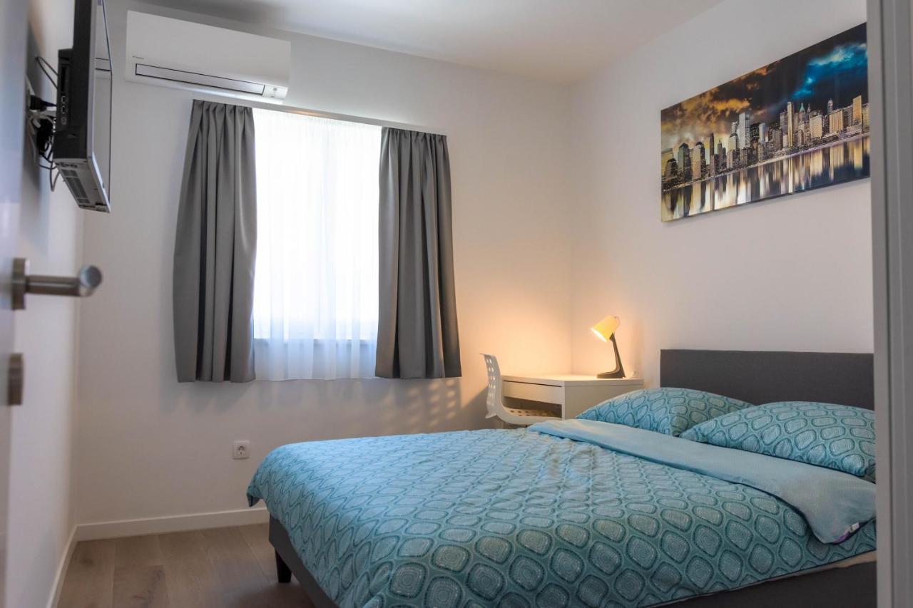 Apartment Ana Kaštela Екстериор снимка