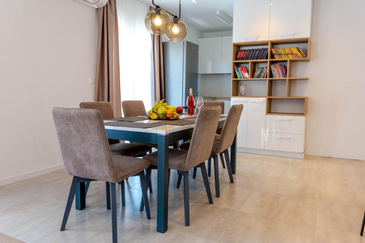 Apartment Ana Kaštela Екстериор снимка