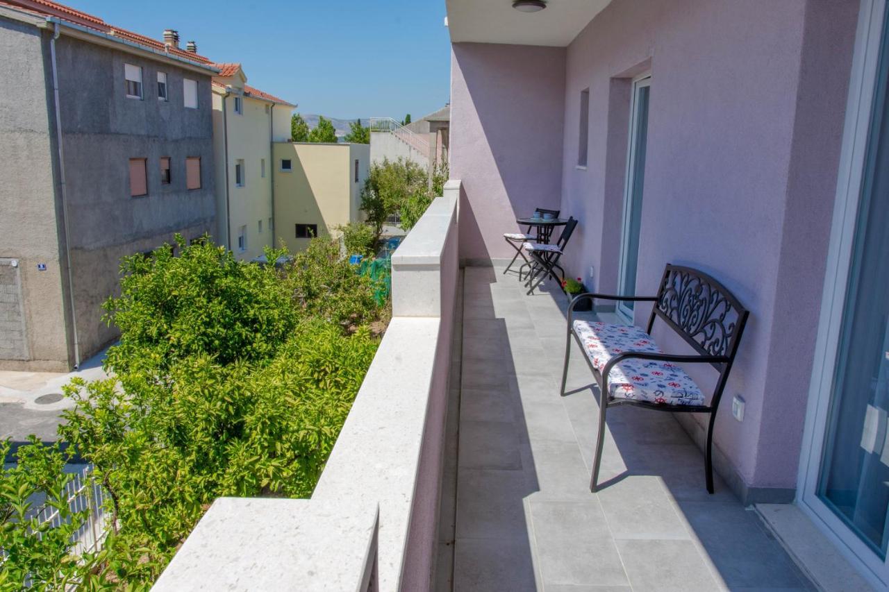 Apartment Ana Kaštela Екстериор снимка